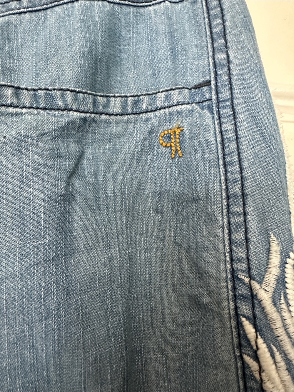 Anthropologie Pilcro Kenna Mid-Rise Heritage Barrel Jeans: Embroidered Edition - Picture 8 of 14